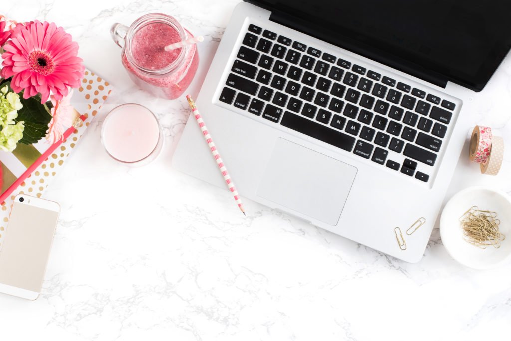 Here is my ultimate guide on how to start a blog so that you can be successful and start a blog with my best blogging tips. Enjoy!